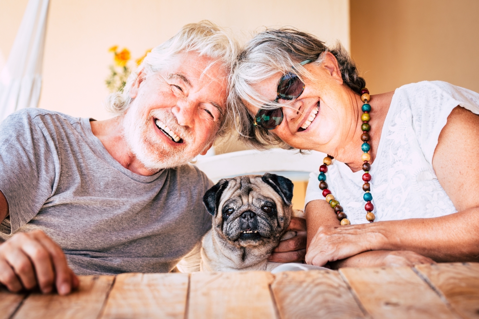 “Discover the Secret to Senior Happiness: The Magic of Support Pets”